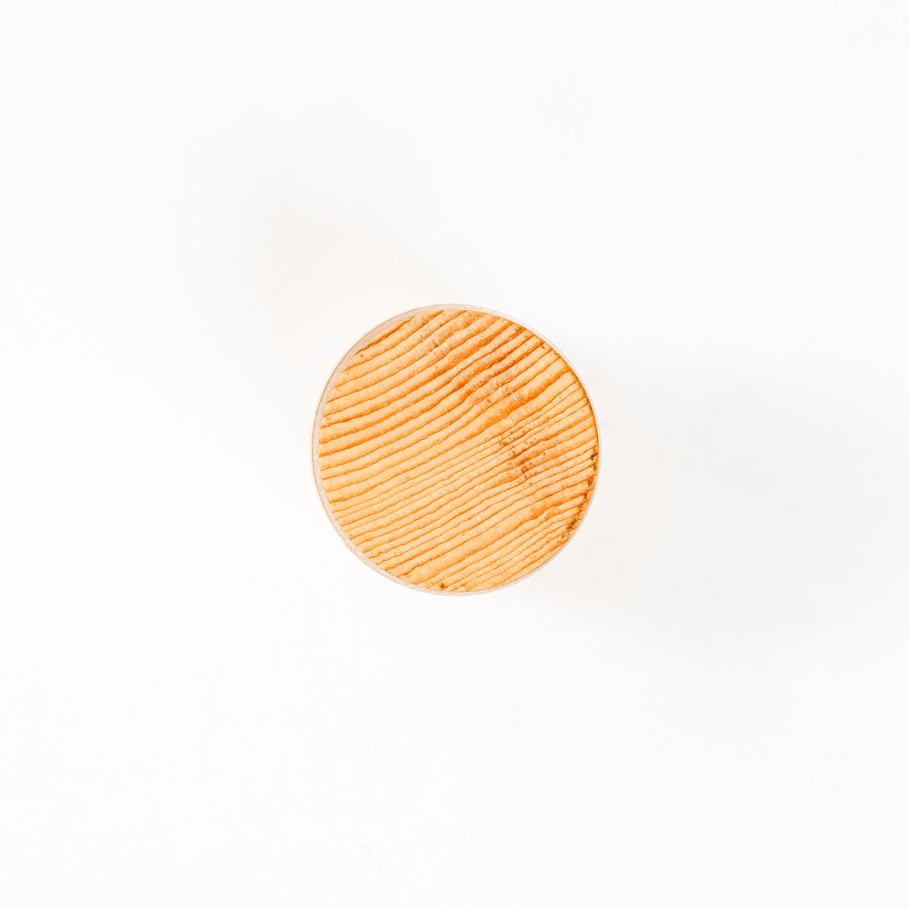 Деревянная рюмка (стопка, шот) из древесины сибирского кедра для крепких напитков. R44