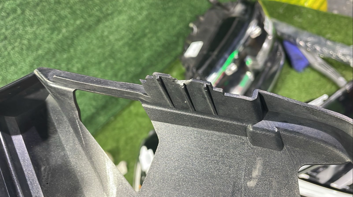 Решетка радиатора Toyota Land Cruiser 200 (2015-2021)