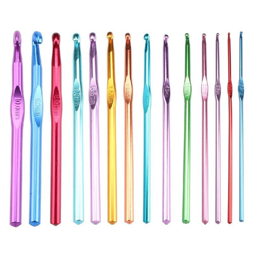 Набор металлических крючков для вязания