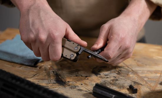 Мультитул-инструмент Leatherman Мод. SUPER TOOL 300M BROWN (чехол: нейлон MOLLE-BLACK)