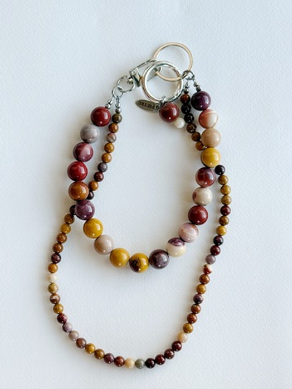 Подвес из мукаитовой яшмы