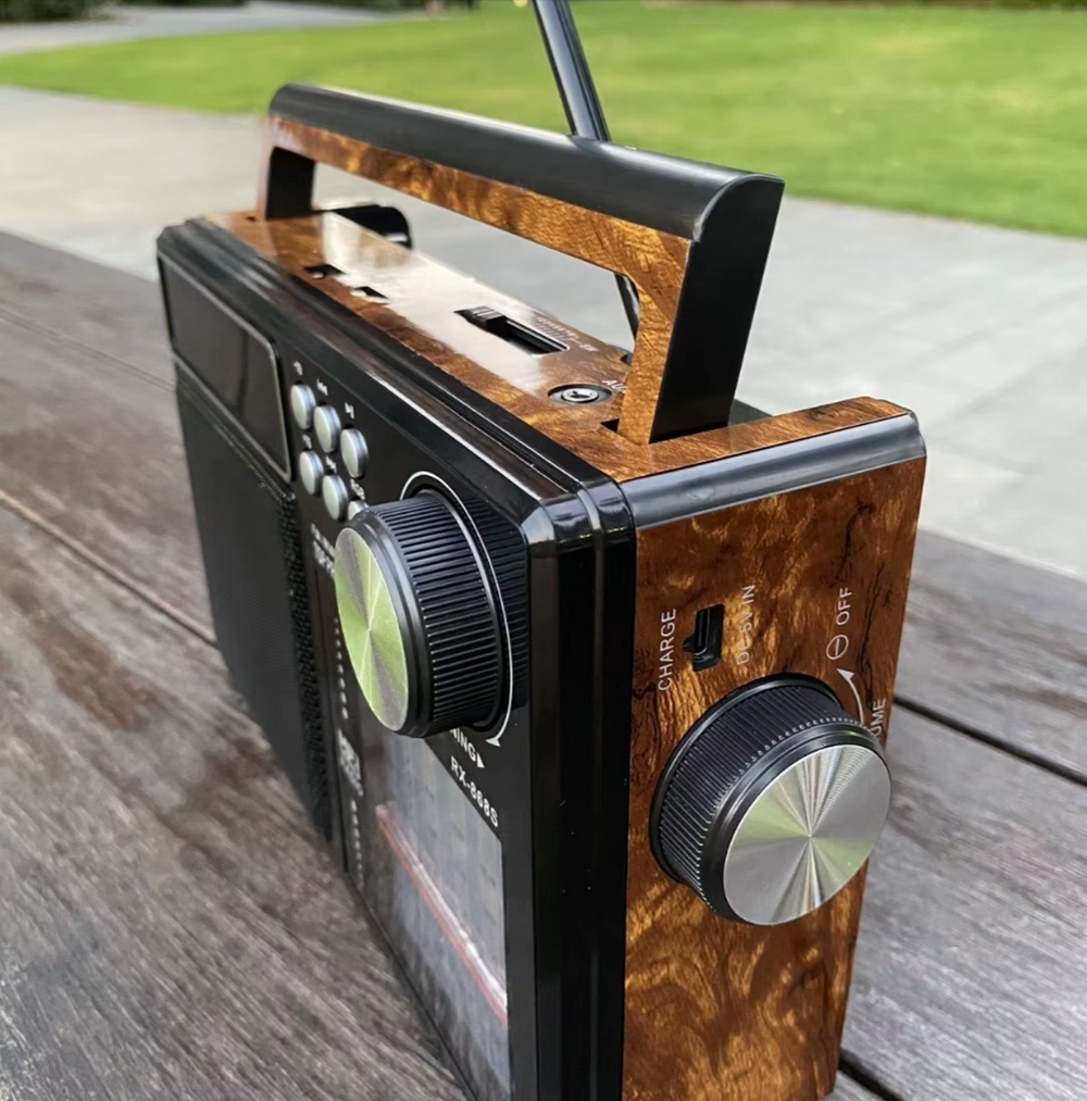 Радиоприемник с MP3 плеером+Solar panel Golon RX868S