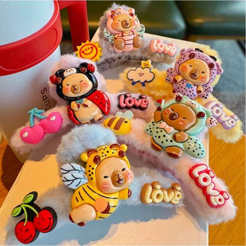 Заколка-краб Капибара Love