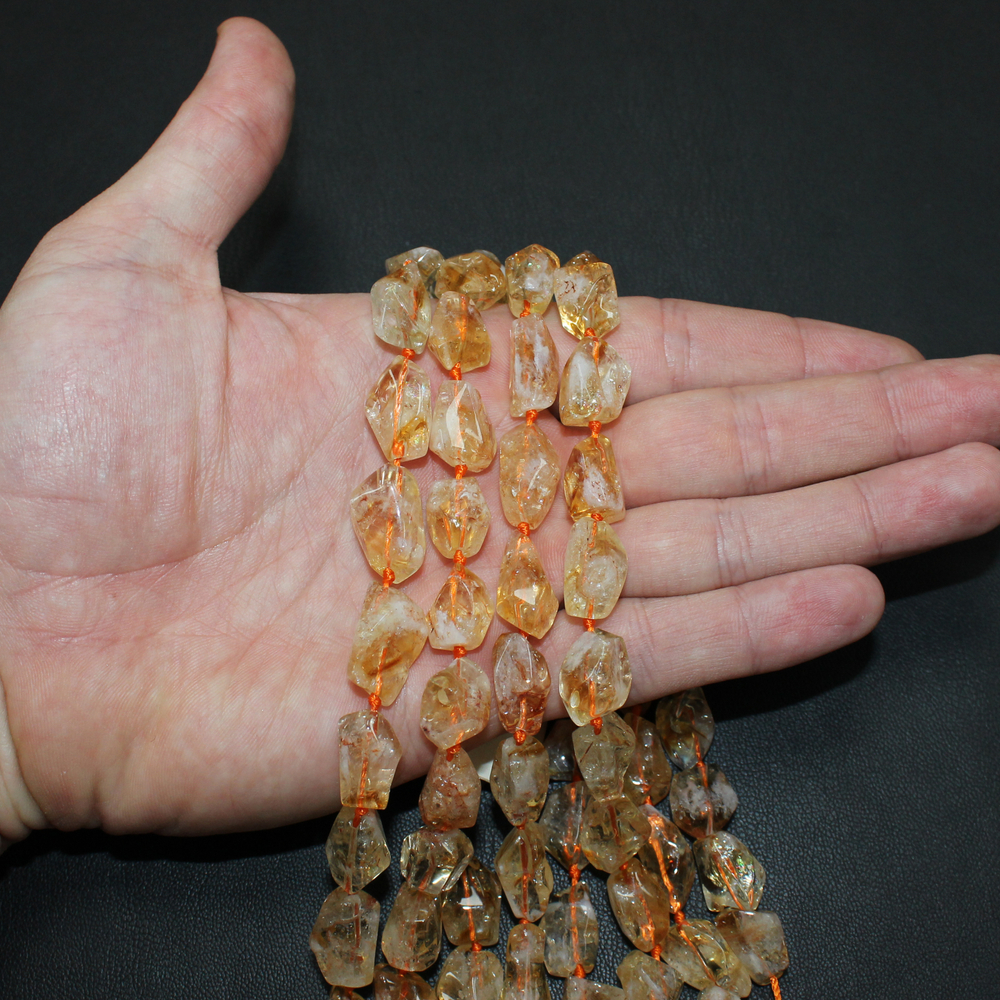 Цитрин галтовка граненая 13-16мм