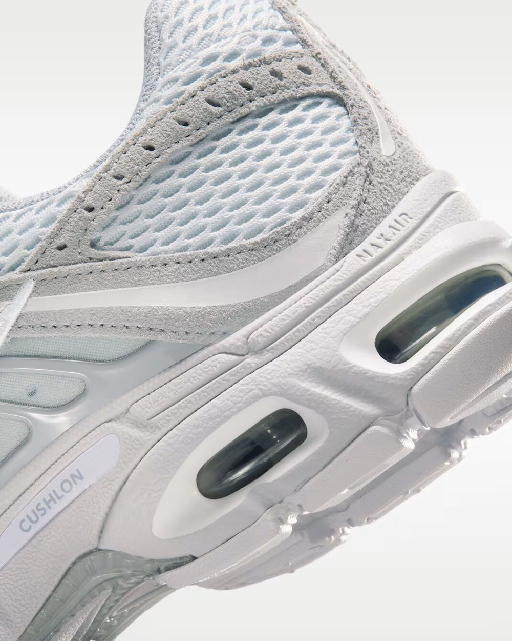 Женские кроссовки Nike Air Max Moto 2K SE - NIKE