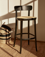 Romane Барный стул из бука с черной отделкой шпона ясеня и сиденьем из ротанга 75 см