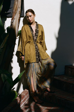 ZARA ДВУСТОРОННЕЕ КИМОНО С ПРИНТОМ, БРОНЗОВЫЙ