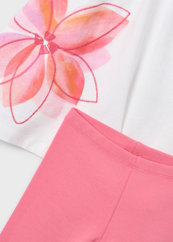 футболка с леггинсами