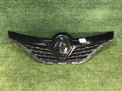 Решетка радиатора Renault Kaptur (2016-2020)