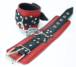 Красно-чёрные оковы из кожи (Цвет: красный с черным)