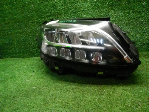 Фара правая Mercedes C w205 (2018-2023) LED