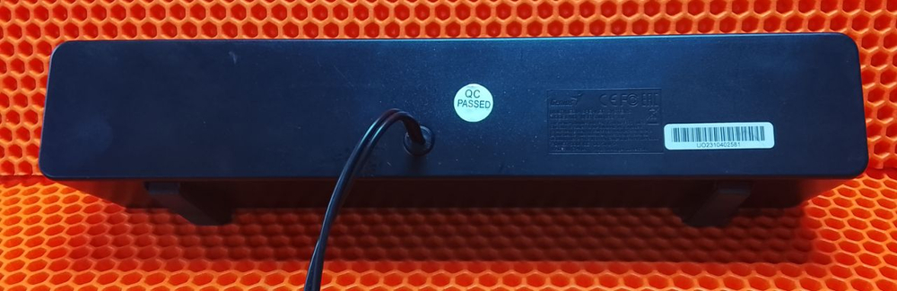 Компьютерная акустика Genius SoundBar100