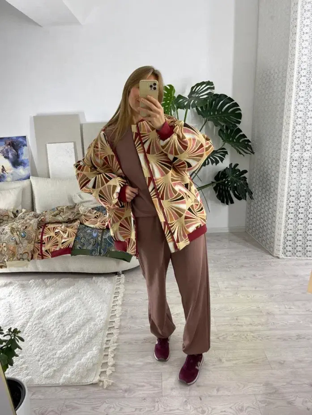 Куртка-бомбер (цвет бежево-винный)