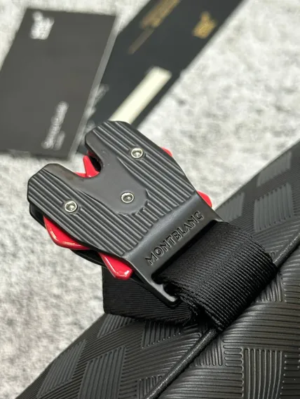 Сумка-мессенджер MONTBLANC EXTREME 3.0 C ПРЯЖКОЙ LOCK 4810 В ФОРМЕ ЛИТЕРЫ М