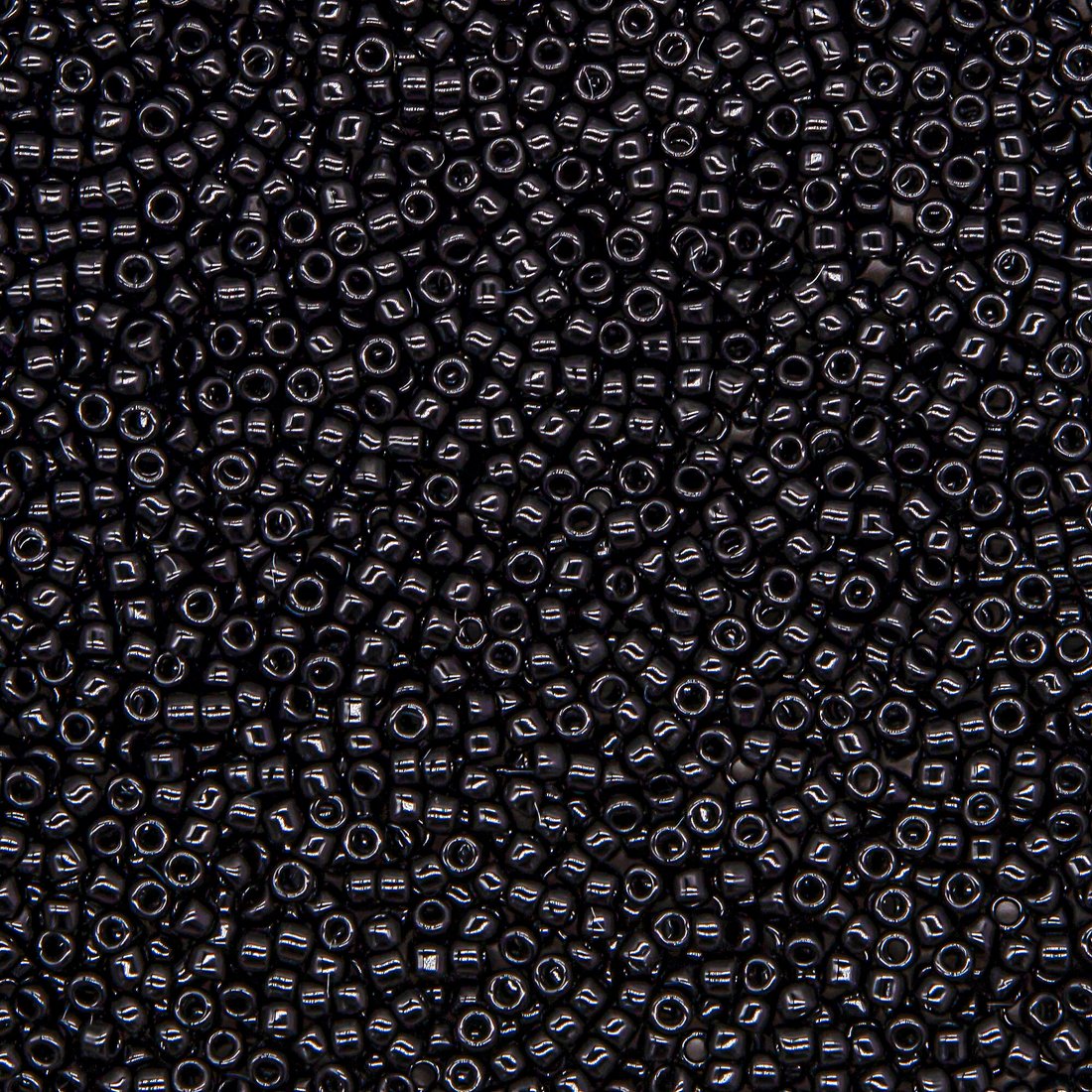 Японский бисер TOHO Round 15/0 (№49), непрозрачный глянцевый
