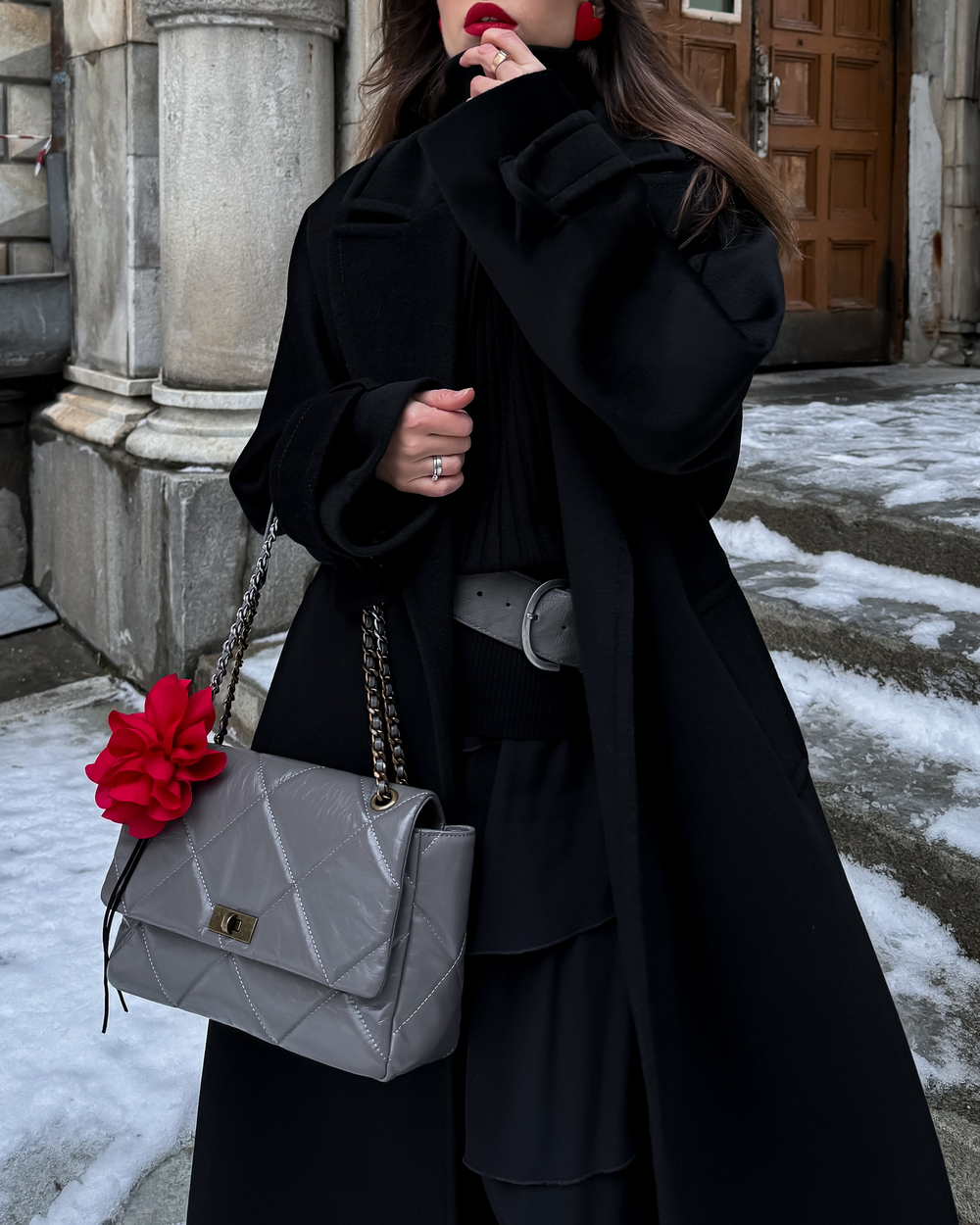 KELLY M серая