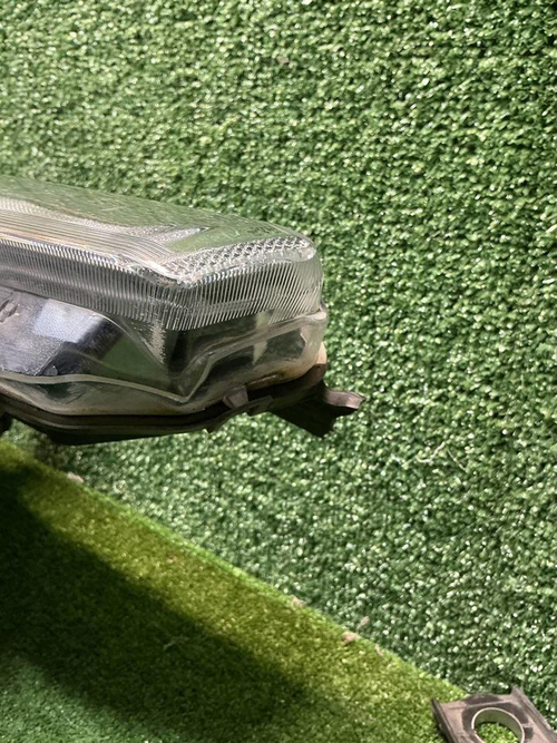 Фара правая Maserati Levante (2020-2024) LED