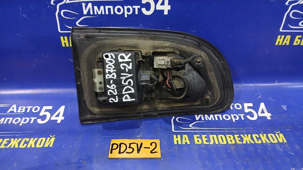 Вставка багажника правая MITSUBISHI DELICA 1998
