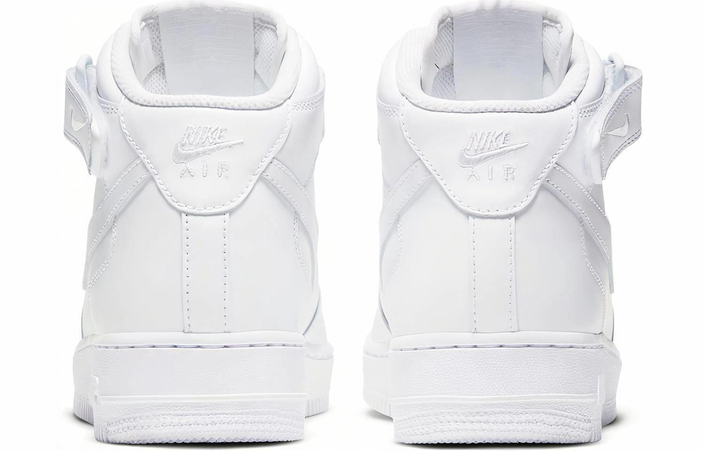 Кроссовки Nike Air Force 1 07 (Женская размерная сетка)