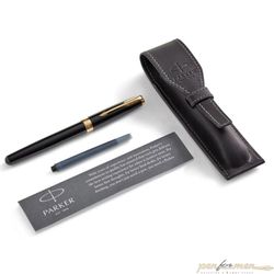 Parker Sonnet перьевая ручка и чехол (2018971)