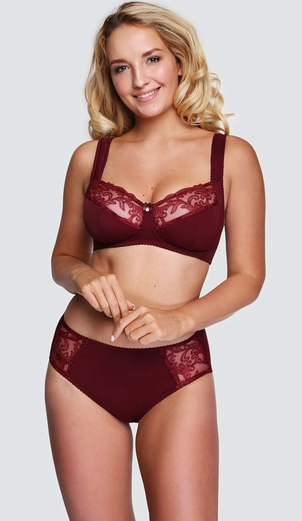 Трусы-слипы из мягкого микроволокна со вставками из вышитого тюля (Размер: 42) (Цвет: бордовый)