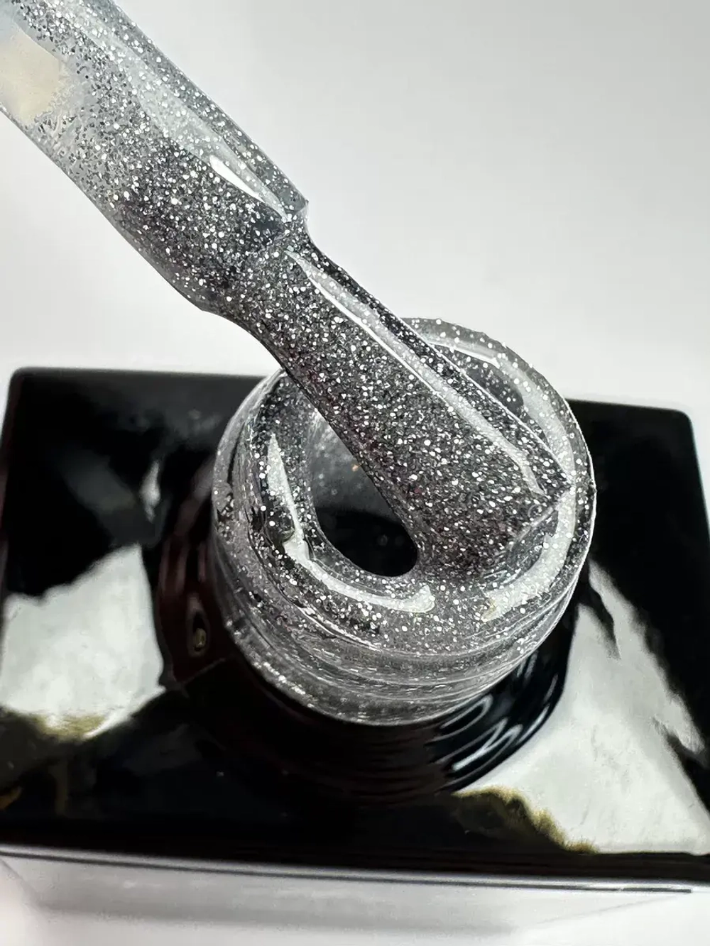 Гель лак ElliS 367 светоотражающий с блестками серебристый