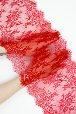 Кружево шантильи красное неэластичное ширина 22 см длина 1.45 м