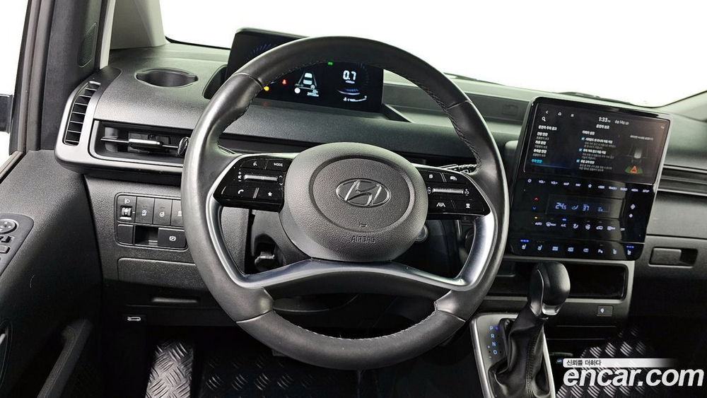 Hyundai Staria Cargo 3-х местный (06.2021)