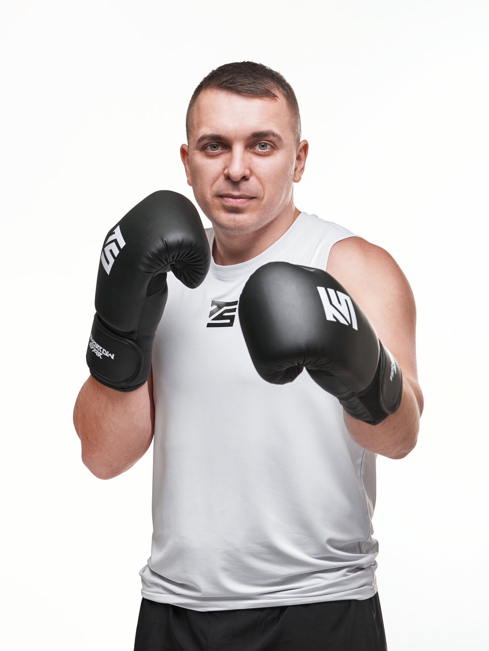 Перчатки для бокса черные Tomorrow star