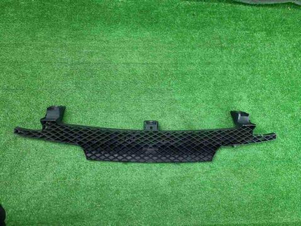 Кронштейн переднего бампера VW Touareg 2 NF 10-14