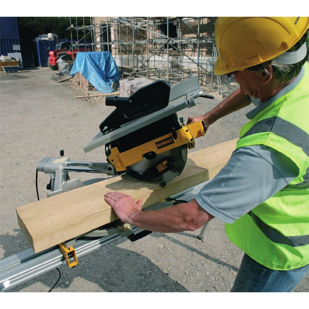 Пила торцовочная Dewalt D27112 1600 Вт