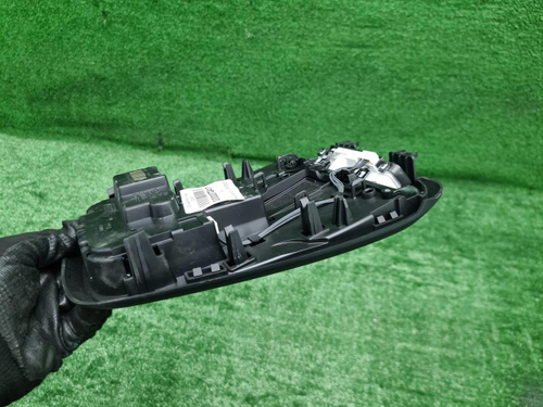 Плафон салона Volvo XC90 2 (2014-н.в.)