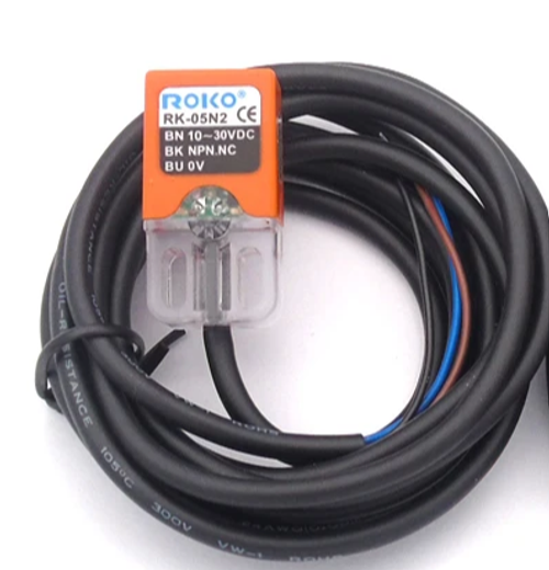 Индуктивный бесконтактный датчик