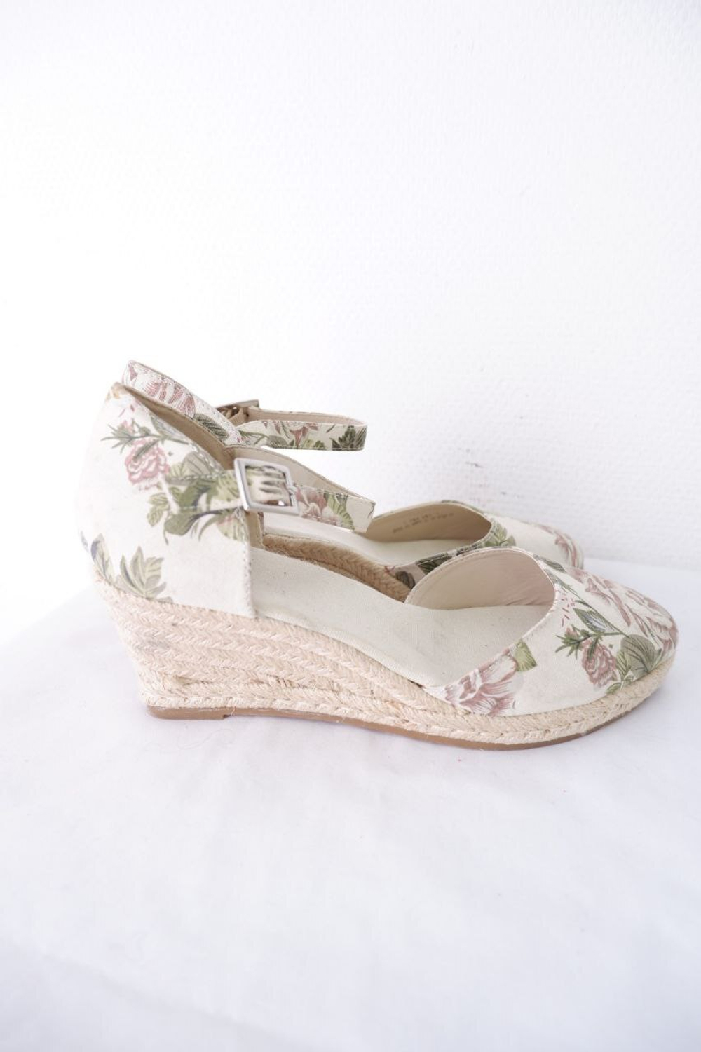 Туфли Graceland на танкетке 41 размер