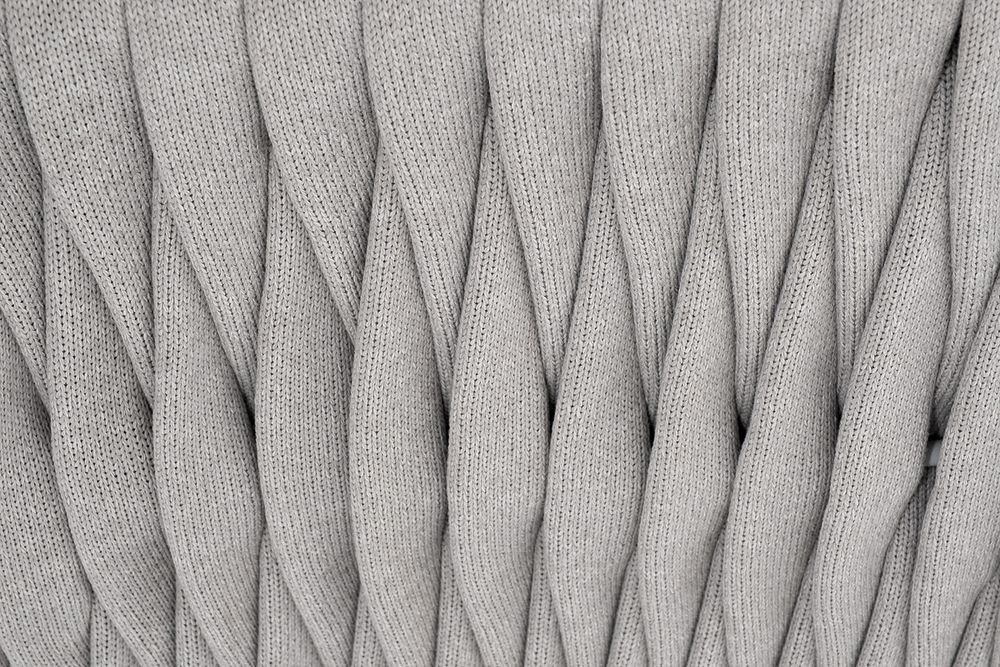 "Монако" кресло плетеное из роупа, каркас алюминий светло-серый (RAL7035) шагрень, роуп светло-серый 40 мм, ткань светло-серая