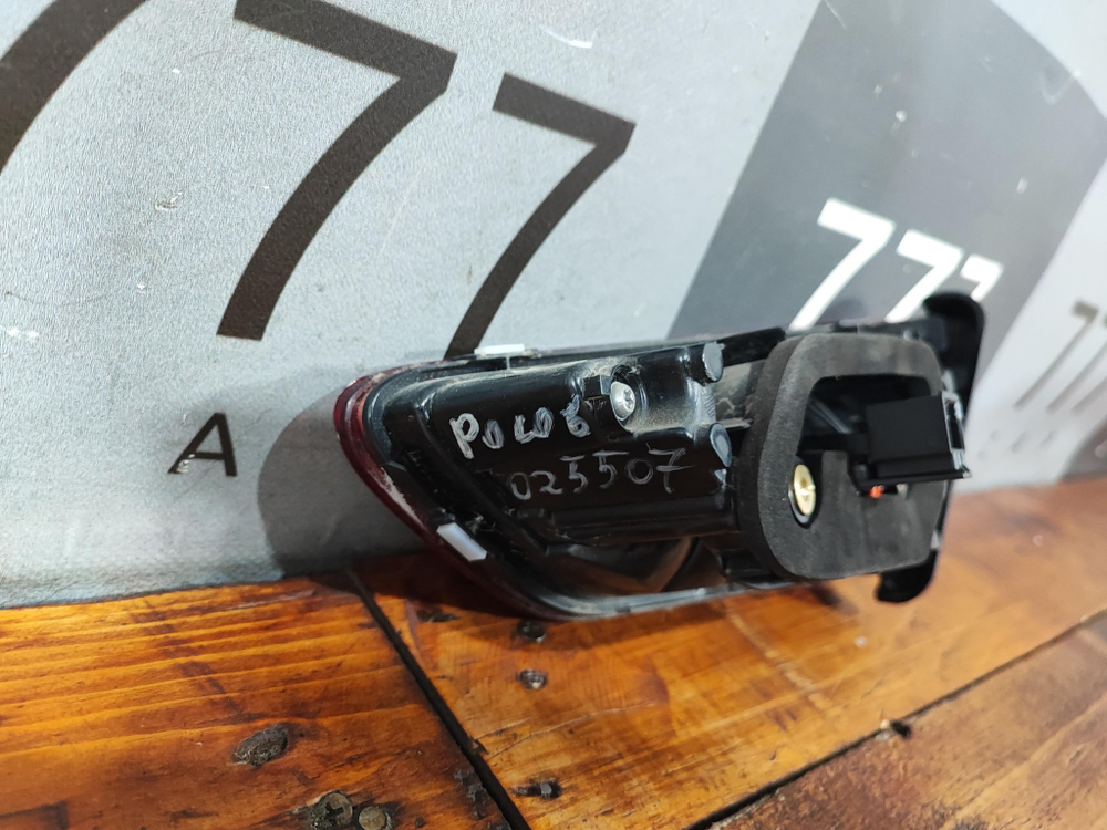 Фонарь задний левый LED VW Polo 6 20-нв Б/У Оригинал 6N5945093