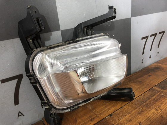 ПТФ передняя правая Kia Rio 3 (QB) 15-17 Б/У Оригинал 922084Y000