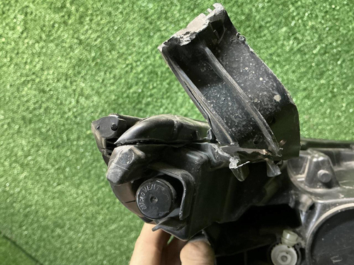 Фара левая Faw Bestune B70 (2020-н.в.) LED