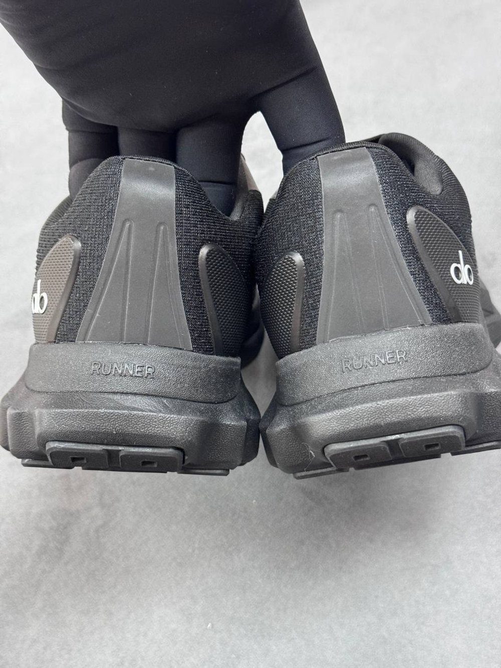 Кроссовки Alo