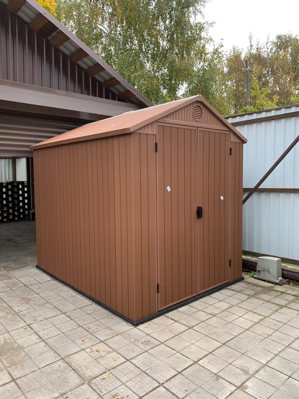 Пластиковый сарай Keter Darwin 6x8 brown