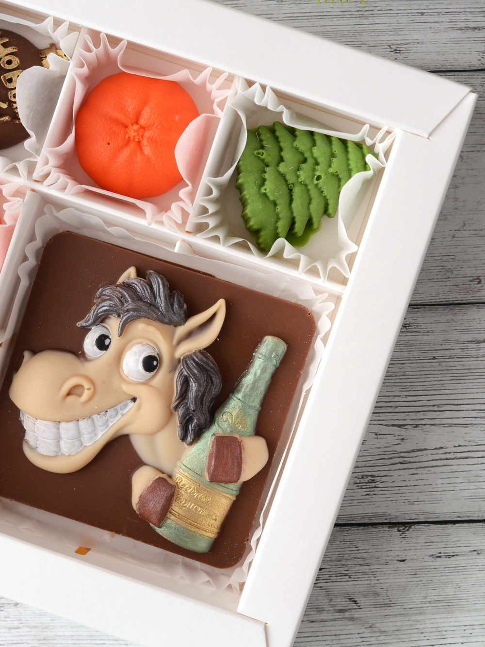 Шоколадный подарочный набор "Новогоднее настроение" #1 с символом года