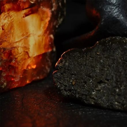 Кожа и лабданум (Leather and Labdanum)