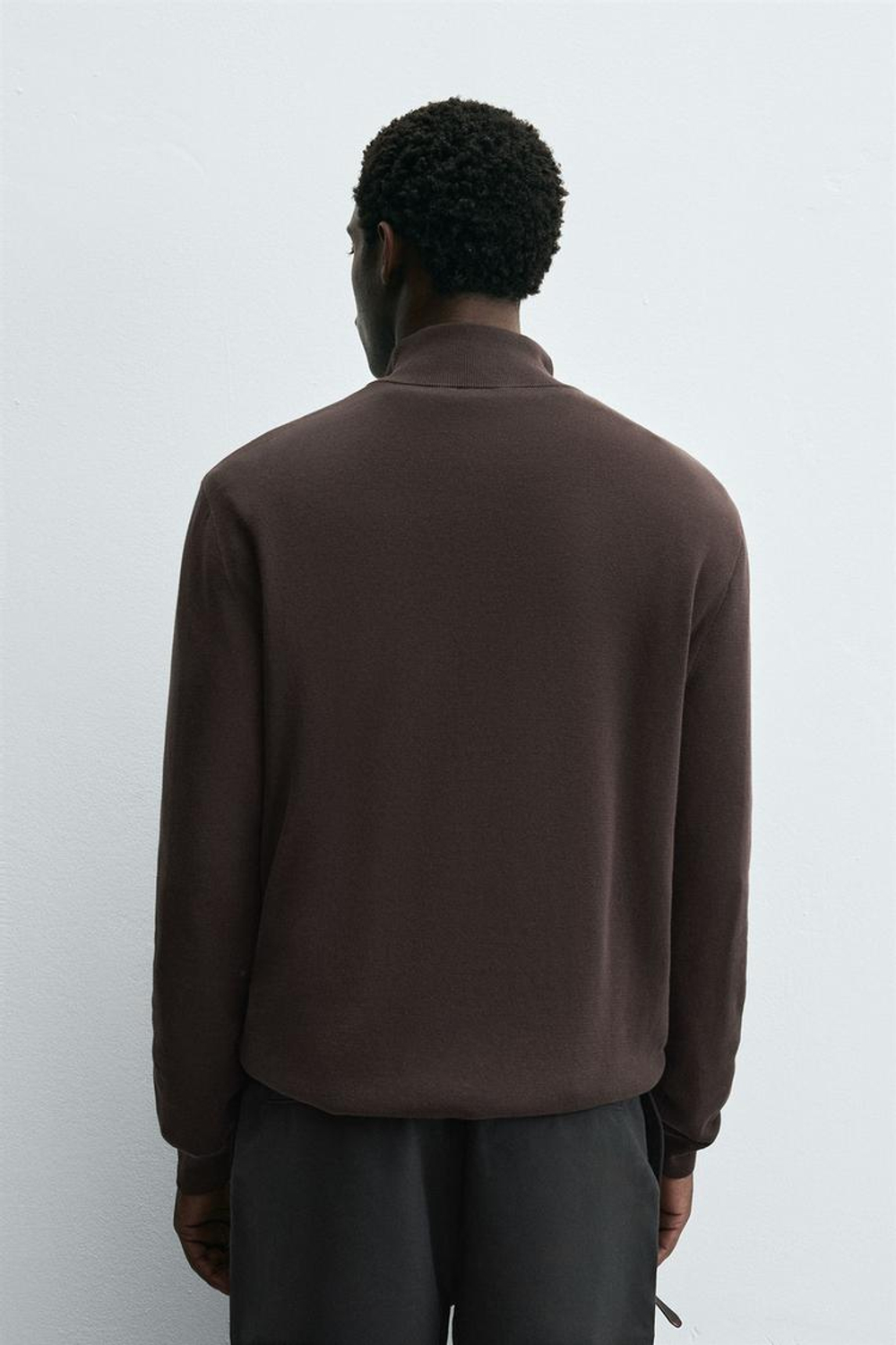 ZARA ДЖЕМПЕР ЖЕМЧУЖНОЙ ВЯЗКИ С МОЛНИЕЙ, ТЕМНО-КОРИЧНЕВЫЙ