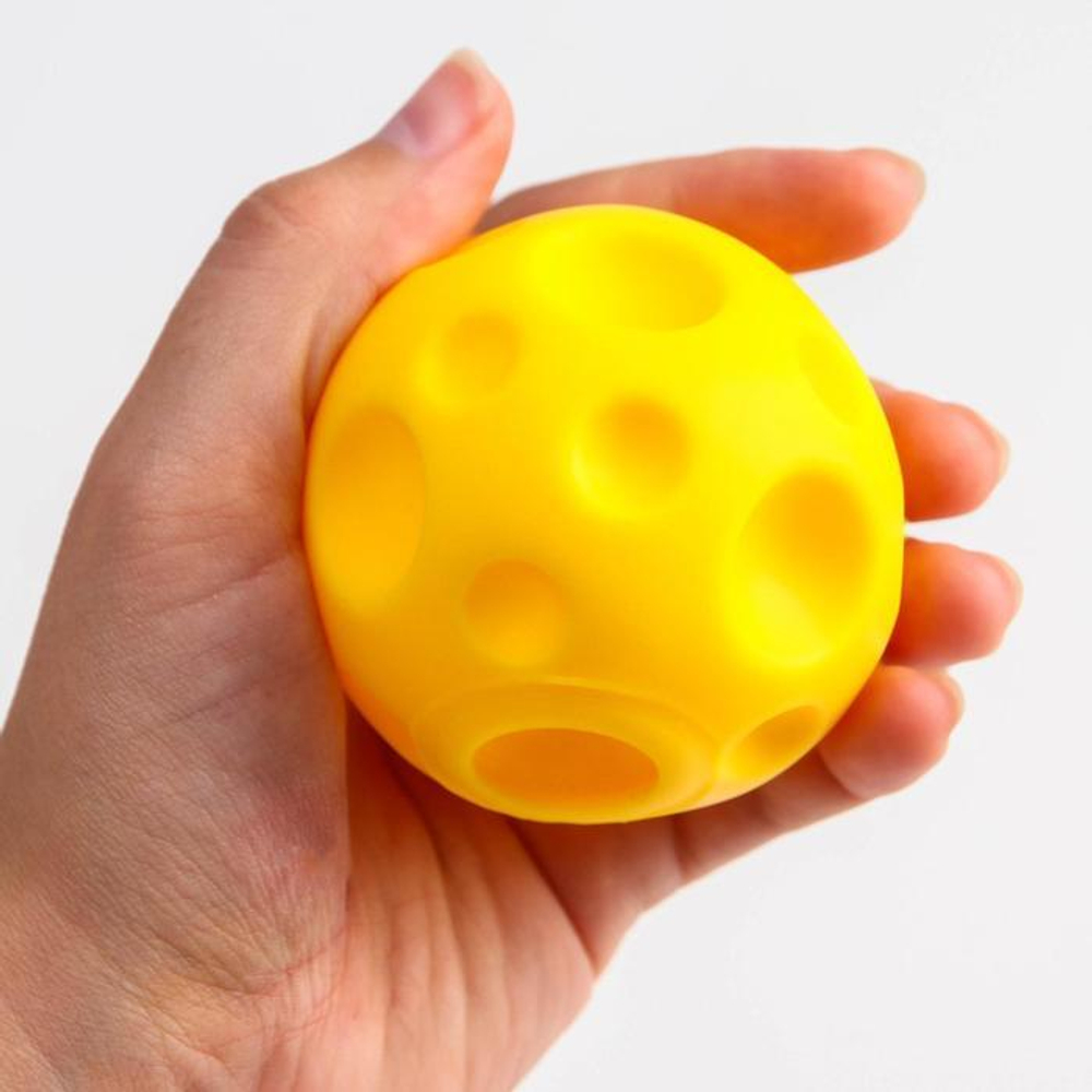 6579821 Развивающий набор «На Севере»: книжка-игрушка, тактильные массажные мячики 4 шт., цвета/форм