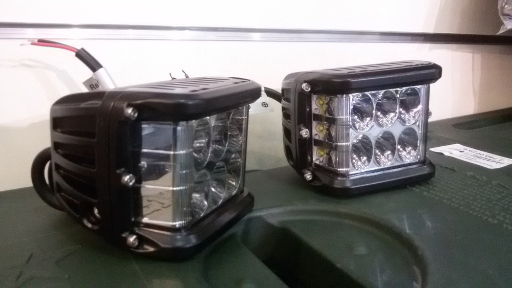 Светодиодная фара Dreamar 15 Вт, 6 диодов, 1250 Лм (комплект 2шт.)