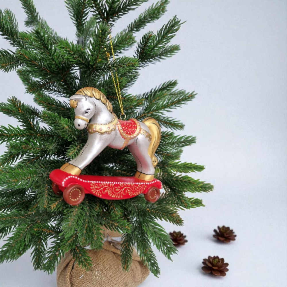 Лошадка Каталка ёлочная игиушка из фарфора
