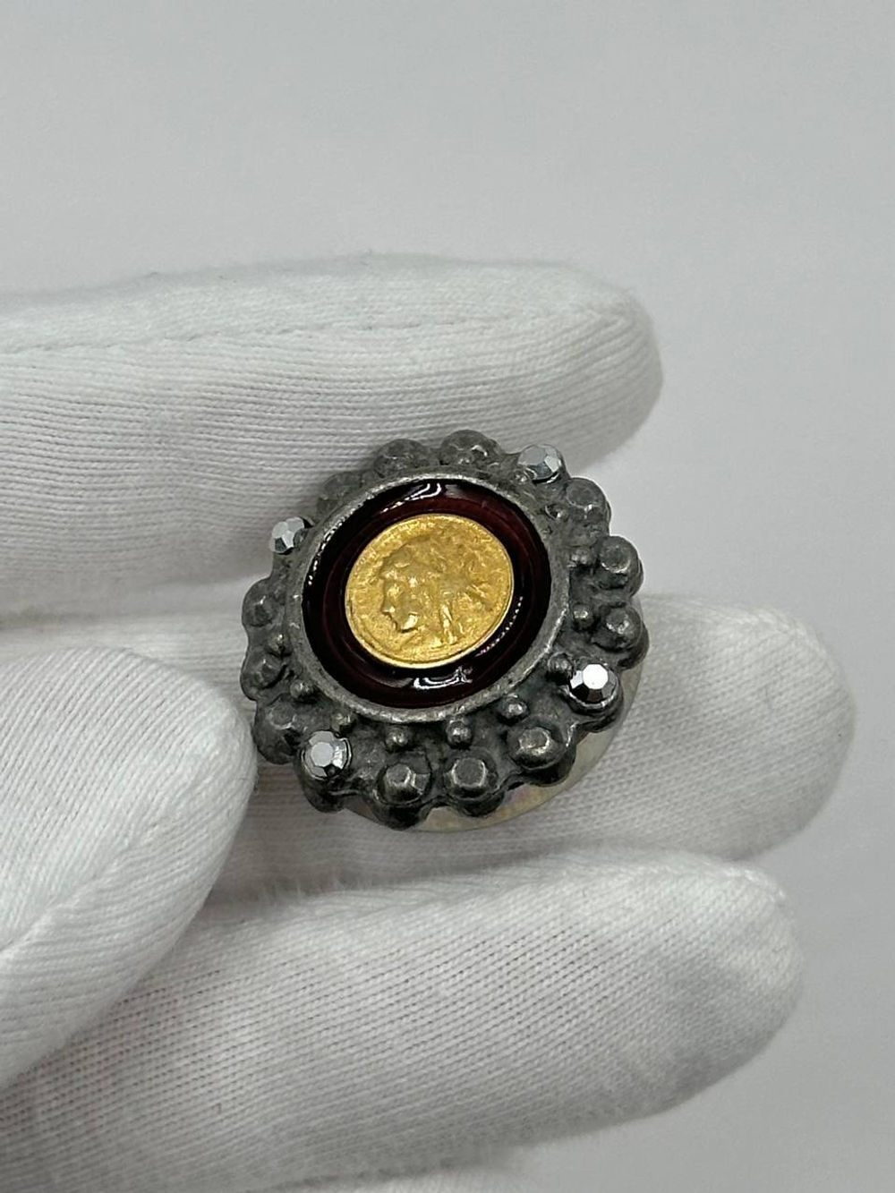 Накладка на пуговицу в античном стиле