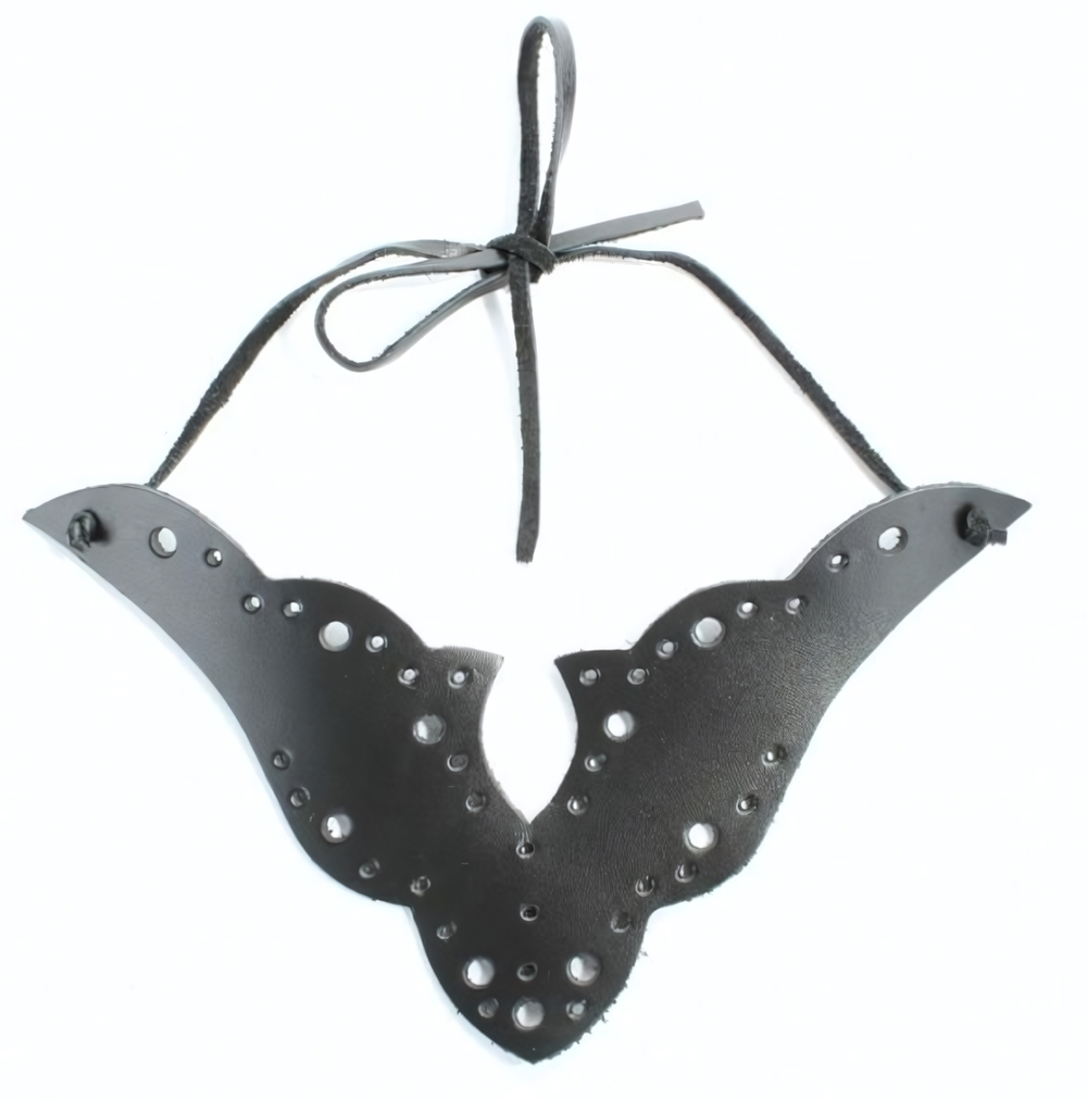 Черный резной чокер из натуральной кожи (Цвет: черный)