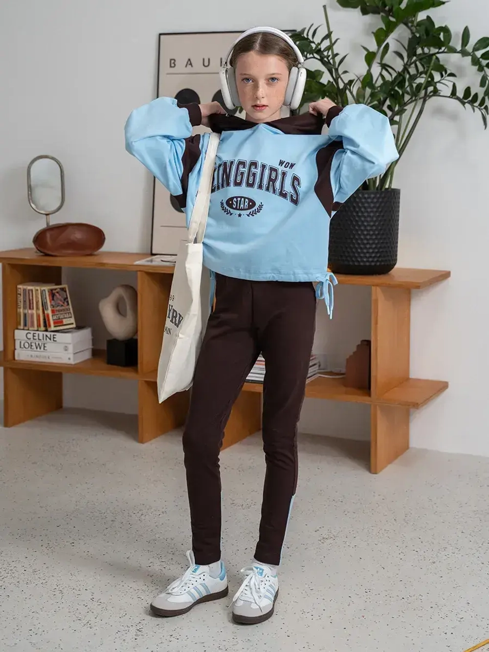 Спортивный костюм для девочки в садик