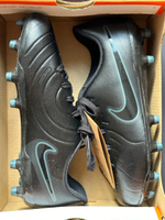 Бутсы Nike Tiempo Legend 10 Club FG/MG Junior - черный